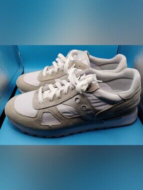 Saucony Men's Shadow Gray and White Retro Runner Sneakers